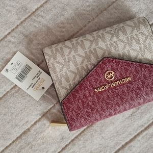 Trifold wallet